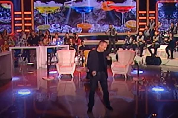 MNOGI ZNAJU OVAJ HIT, ALI NIKO NIJE ZNAO DA JE OVAJ PEVAČ NJEN VLASNIK! Evo o kome je reč, šokiraćete se!