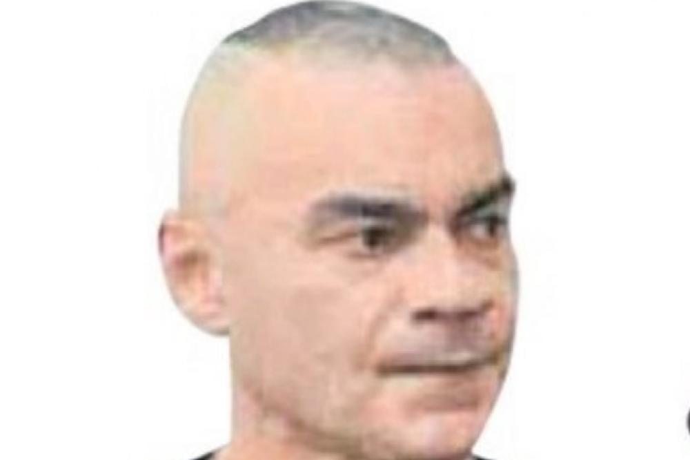 UBIO SAM STRVINU! Saša ispalio hitac u kanibala iz Aranđelovca, pa izustio JEZIVE reči, otac pored njega zanemeo