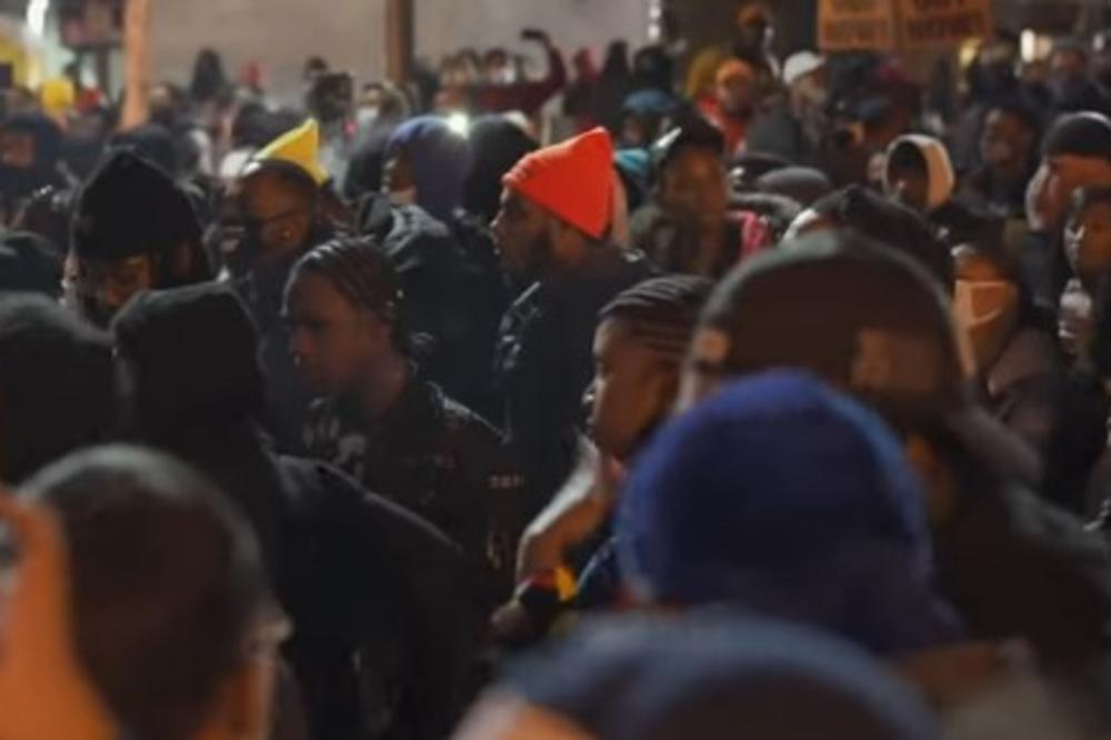 VELIKE DEMONSTRACIJE U ALBANIJI! Upadaju u vladu u TIRANI a OVO je RAZLOG!