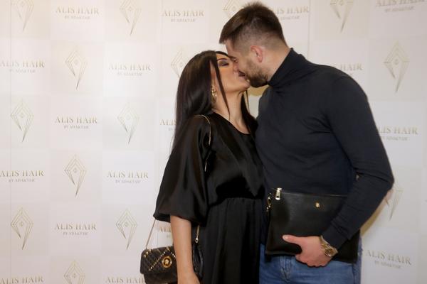 SVE NAKON FIZIČKOG OKRŠAJA? Andreana Čekić RASKINULA SA DEČKOM: Voditelj tražio odgovor koji želi CELA SRBIJA