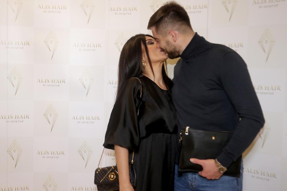 SKLONILA SE U BEČ! Verenik Andreane Čekić NE PRESTAJE da je MOLI za oproštaj: "Neću te više blamirati"!