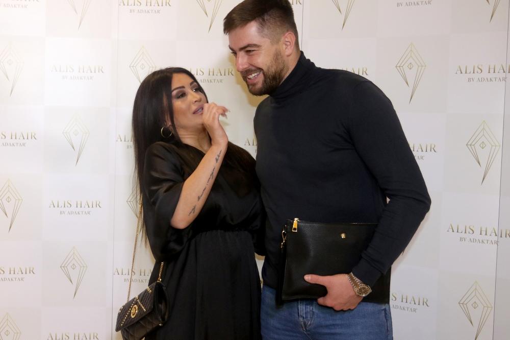 ESPRESO PAPARAZZO! ČEKIĆKIN BIVŠI UHVAĆEN U PROVODU, JEDAN DETALJ PRIVUKAO SVIMA PAŽNJU! (FOTO)