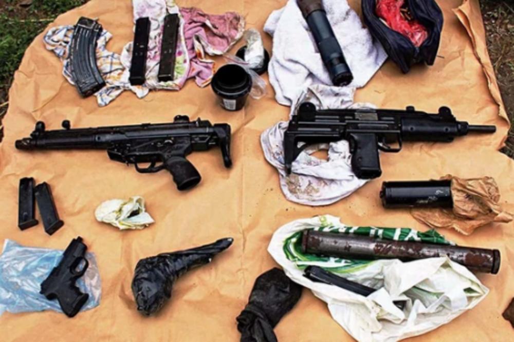 CRNOGORCI ORUŽJE ZTA SUROVA UBISTVA NABAVLJAJU NA KOSOVU: Otkriveno sve je sve o krvavom ratu klanova!