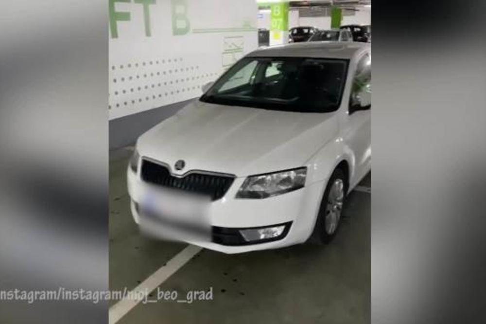ŠMEKERSKI, NEMA ŠTA! PUNA GARAŽA A ON SAM NA 4 MESTA: Ceo Beograd ga gleda, a u komentarima saveti samo pljušte!