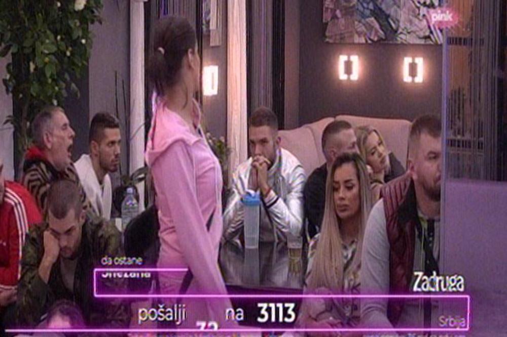 ŠA PONOVO ZABORAVIO ŽENU? Ščepao je OVU ZADRUGARKU, pa počeli da razmenjuju nežnost! (FOTO)