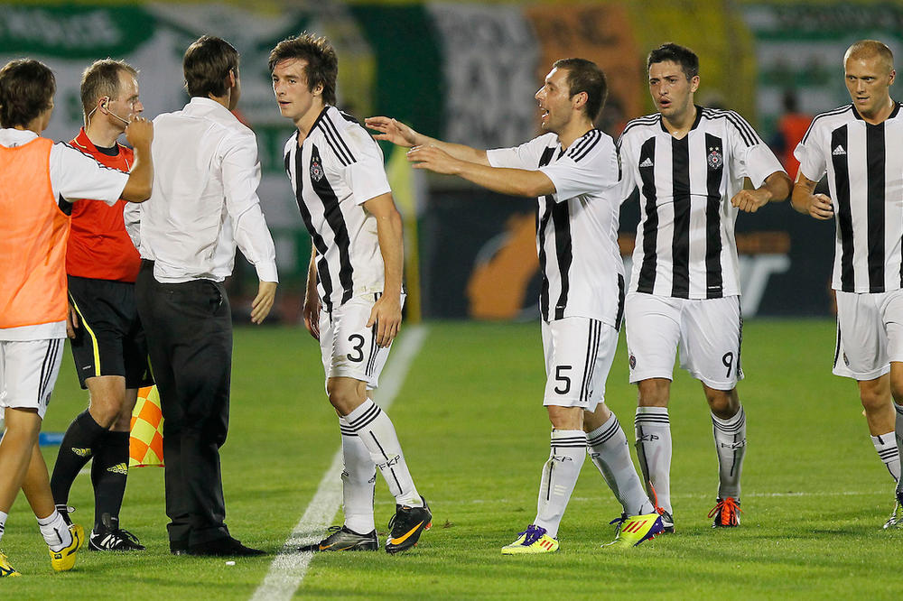 OTKAZ POSLE SAMO 9 UTAKMICA: Tek što je preuzeo klub, uprava je odlučila da ga smeni!