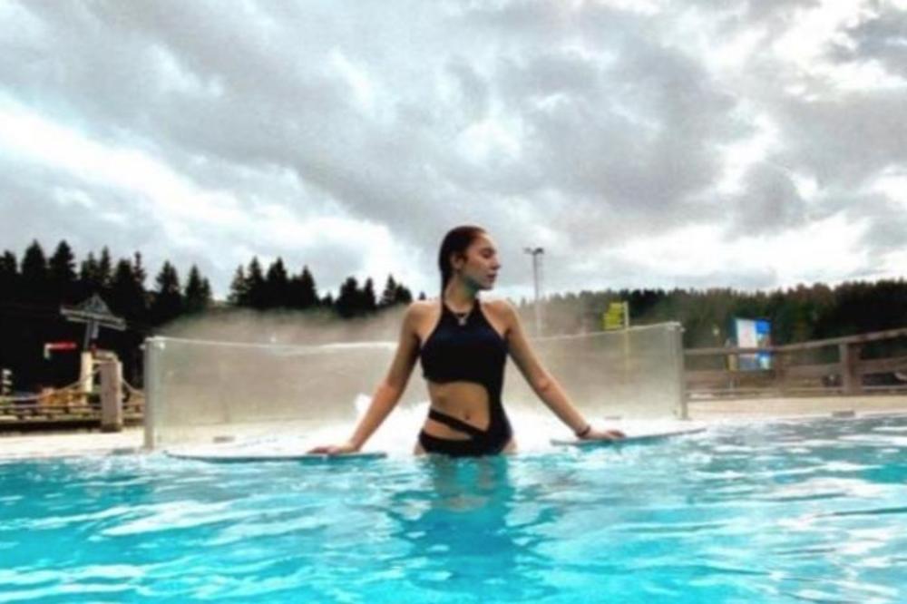 JEZIVA PROŠLOST KARIĆEVE DEVOJKE! OTAC POGINUO, MAJKA JOJ SE PREUDALA, sestra i ona ostale NA ULICI!