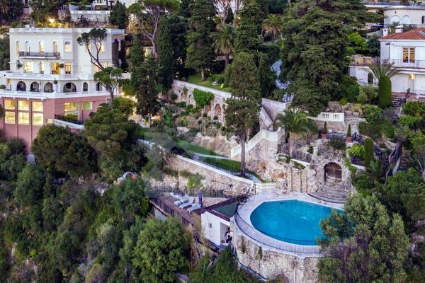 "NAŠ SELJA NE VOLI MUZEJE": Šokantna objava GASTARBAJTERKE o domovini i životu u inostranstvu, GORE MREŽE!