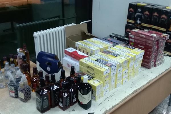 BRAČNI PAR UHVAĆEN NA GRADINI: Pokušali su da prokrijmčare butik pića i cigareta na točkovima!
