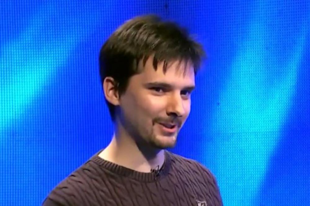 KO PIŠE ĆIRILICOM? HRVATI! Prvo su mu se smejali, a onda je oduvao tragača i postavio rekord "Potere"!