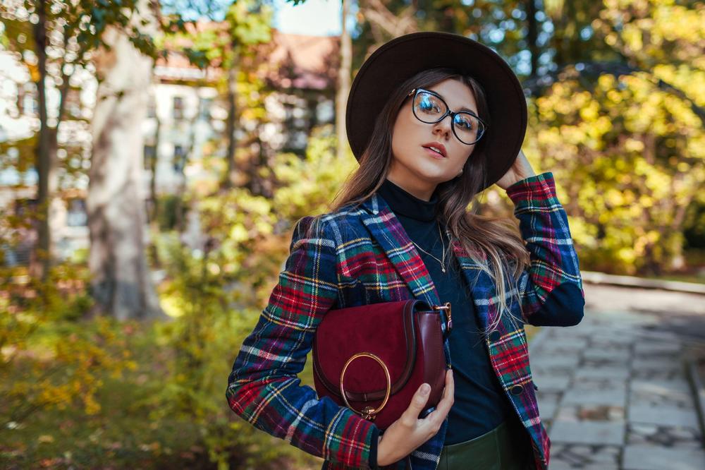 NAJMODERNIJI AKSESOARI OVE JESENI: Upečatljivi a ujedno i skromni, upotpuniće Vaš izgled i sve oduševiti!