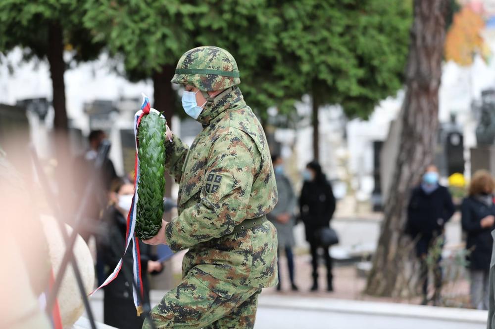 U SUBOTU OBELEŽAVAMO DAN PRIMIRJA: Na rever tog dana stavljamo BAŠ OVAJ CVET