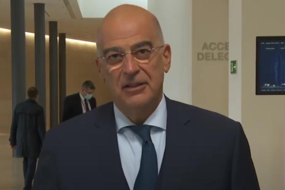 Ministar spoljnih poslova Grčke negativan na koronu ali ostaje u samoizolaciji