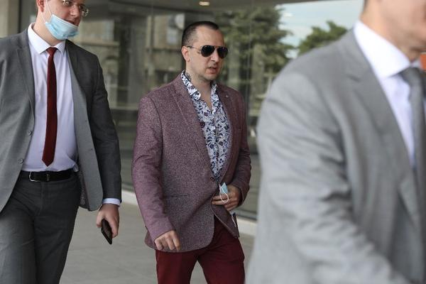 GAGO, NEK TI JE SA SREĆOM: Zoran obelodanio novu pesmu, a radio ju je pevačici koju poznaje dugi niz godina!