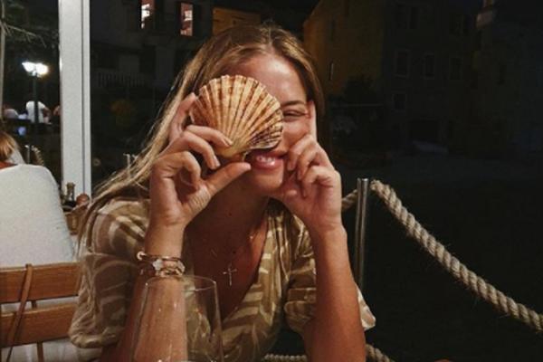 ŽENA FUDBALERA OBJAVILA SLIKU BEZ ŠMINKE: Drukčija je od drugih! Ne objavljuje golišave slike, pa čak ni u bikiniju