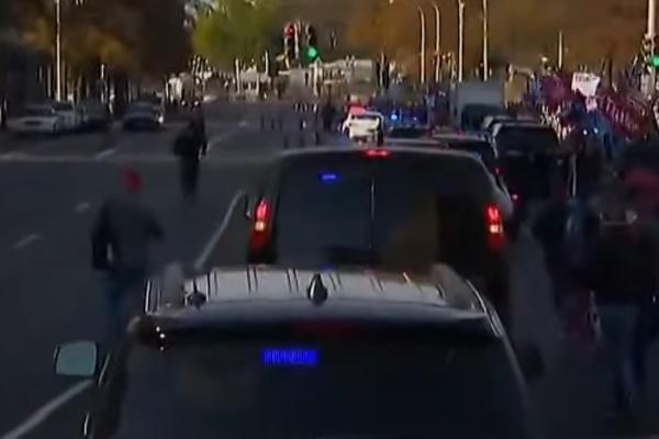 RULJA SE ZALETELA NA TRAMPA, ČUJE SE VRIŠTANJE! Hitno reagovala TAJNA POLICIJA, haos u Vašingtonu!