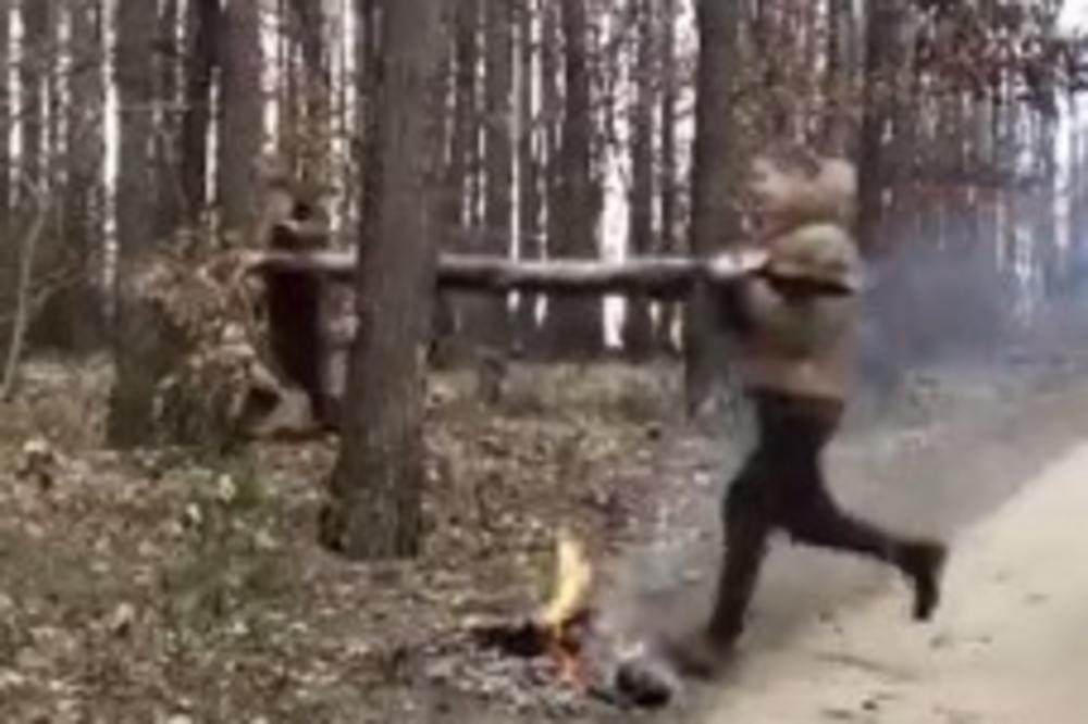 PIJANI RUSI U ŠUMI: Obećava početak? E čekajte da vidite ŠTA SU TAMO URADILI! (VIDEO)