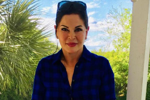 BIVŠA LJUBAVNICA MIROSLAVA ILIĆA ŽIVI KAO KRALJICA: Mirjana POKAZALA LUKSUZNI DOM, od prizora će vam ZASTATI DAH