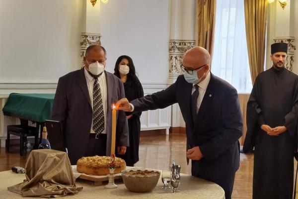 VUČEVIĆ: Novi Sad doživljavam kao jednu veliku porodicu, kojoj imam da poručim da ćemo pobediti i ovog protivnika