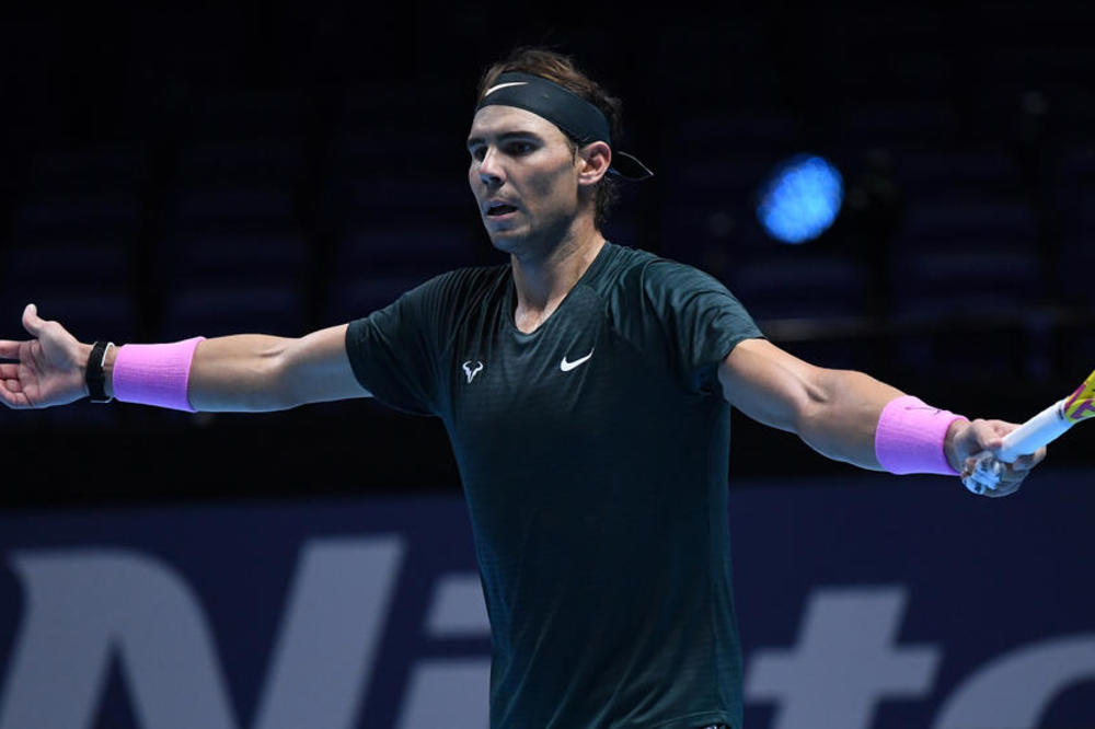 CICIPAS POKAZAO ZUBE, ALI RAFA JE RAFA: Španac uspeo da savlada žilavog Grka!