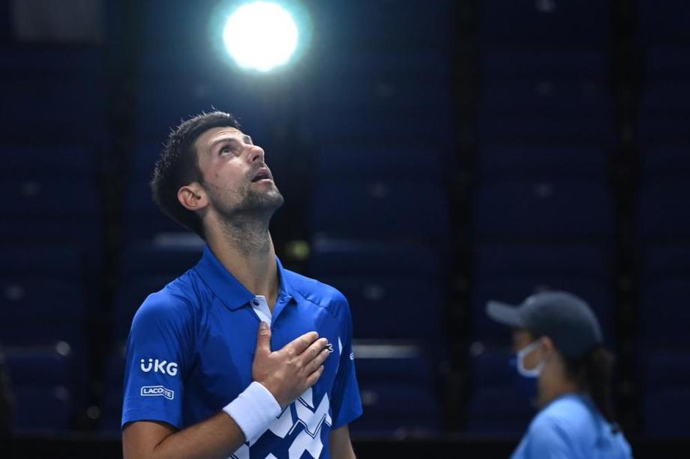 NOVAK SE OGLASIO BAŠ PRED POLUFINALE S TIMOM: Igra meč na važan dan za Đokoviće! Neka nas naš zaštitnik čuva i vodi