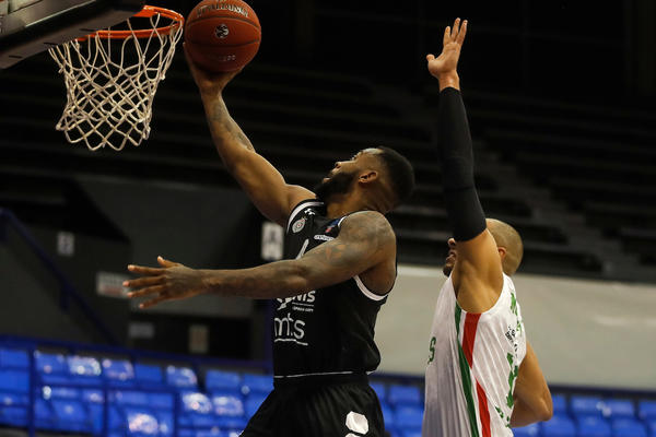 PARTIZAN SLOMIO UNIKS U TROJKAŠKOM OBRAČUNU: Pejdžovih 8 komada za pobedu koja život znači za prolaz u Top16!