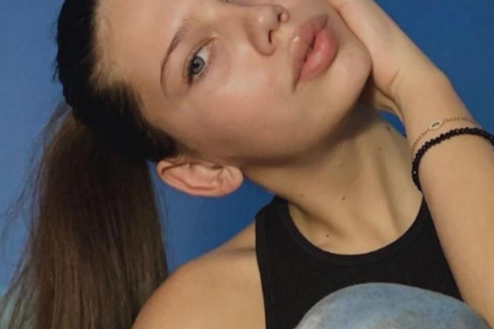 KEŽMANOVA ĆERKA "ZAPALILA" MILANO! Fudbalerova mezimica se prošetala u KUPAĆEM, vilice same padaju! (FOTO)