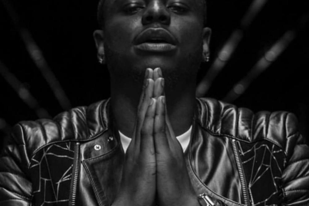 TUGA! Preminuo sin Bobija Brauna: Posle ćerke koju je imao sa Vitni Hjustom, pevač IZGUBIO i naslednika!