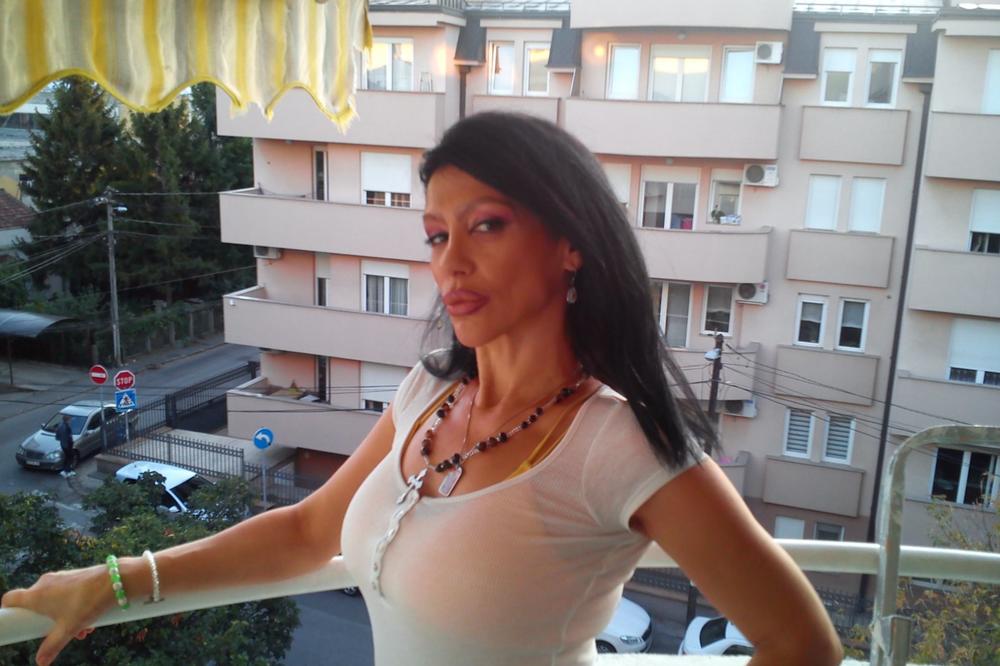 ĆERKA VESNE VUKELIĆ VENDI JE TOLIKO LEPA DA ĆETE OSTATI BEZ REČI: Evo čime se bavi ovakva LEPOTICA (FOTO)