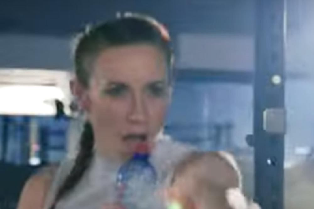 IMAMO HIT GODINE! Poznata srpska rukometašica snimila pesmu koja preti DA ZALUDI SVET! Kakva dominacija!