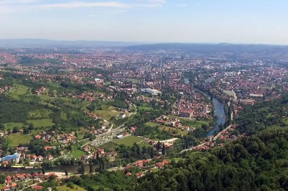 BANJALUČANI ISTRČALI IZ KUĆA: Zemljotres ih je prilično uplašio!