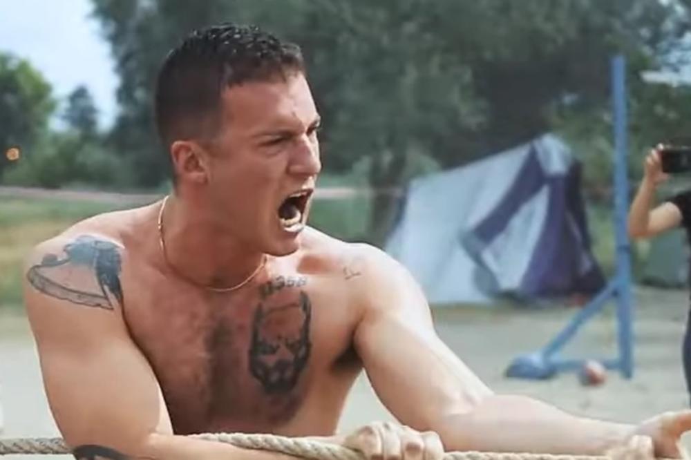 OPASNI NEONACISTA SE SKRASIO U SRBIJI DOK MU U SAD SUDE ZBOG ZLOČINA: Svoje IDEJE sad plasira iz BEOGRADA!