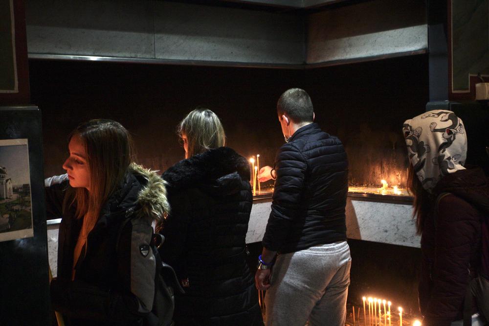 PRAVOSLAVNI VERNICI SUTRA SLAVE SVETOG TEOFILAKTA: Srbi se posebno mole ovom ČUDOTVORCU, a jedna stvar je OBAVEZNA!