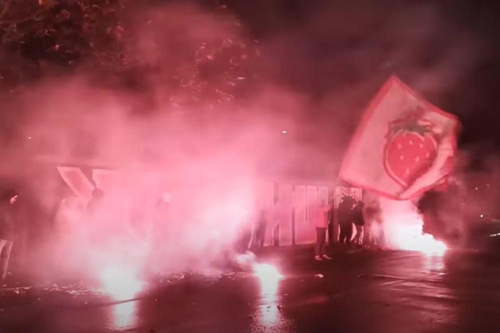 DELIJE NA VOŽDOVCU NAPRAVILE ŽURKU: Vatromet, pesma i bakljada nakon pokera na "krovu"! (Video)