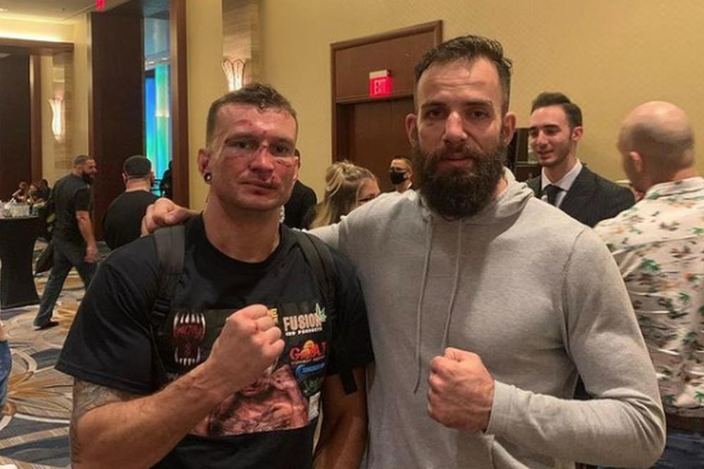 POBEDIO PROTIVNIKA U BOKSU BEZ RUKAVICA, PA HITNO PREBAČEN U BOLNICU: Bori se za život, stavljen u indukovanu komu!