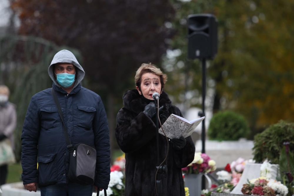 POSLEDNJE ZBOGOM LEGENDARNOM IVANU BEKJAREVU: Udovica nema od TUGE I BOLA, obratila se Ceca Bojković!