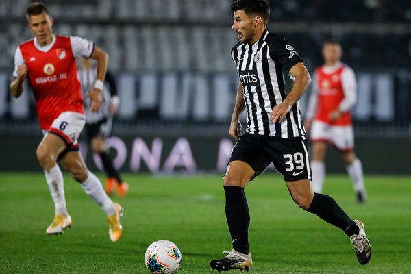 PARTIZAN U POSLEDNJIM TRENUCIMA SLOMIO PROLETER: Holender prešao put od tragičara do heroja!
