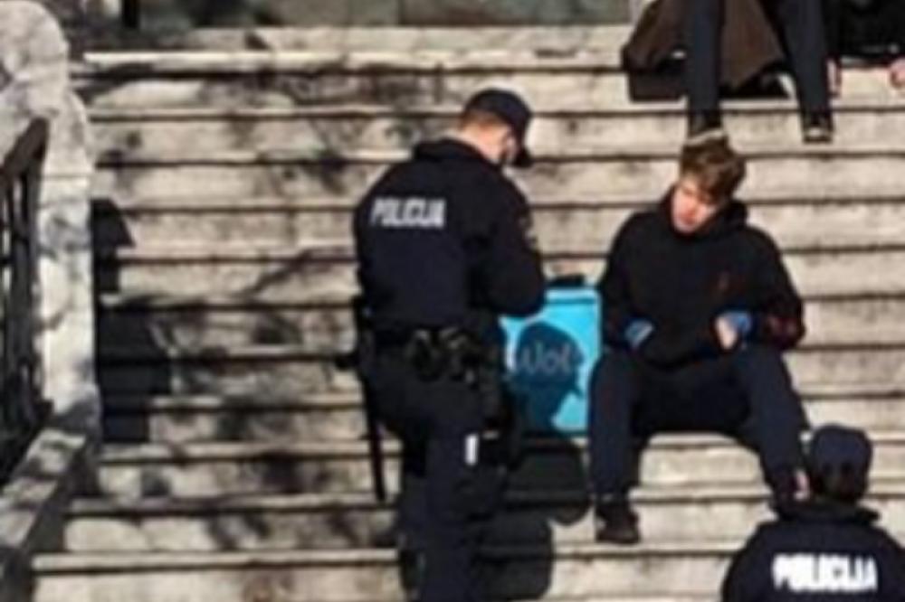 JEO BUREK ISPRED CRKVE I NIJE POŠTOVAO MERE, A SAD SU POOŠTRENE! Čovek kažnjen sa 400 EVRA I TU NIJE KRAJ!