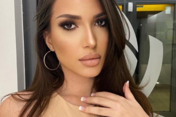 OTAC JOJ JE SRPSKI PEVAČ, A MAĆEHA NAŠA NAJLEPŠA VODITELJKA, PREPOZNAJETE OVU LEPOTICU: Operisala se? To je ONA?