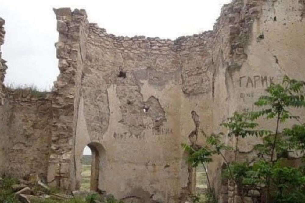 UNIŠTENA PRAVOSLAVNA SVETINJA: Karabaški grad skoro potpuno razoren! (VIDEO)