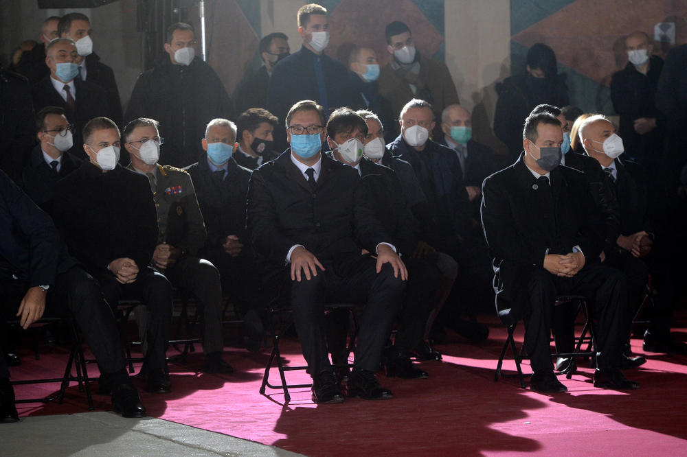 CEO DRŽAVNI VRH NA SAHRANI PATRIJARHA IRINEJA: Počast odali Vučić, Brnabićeva, svi ministri, zvaničnici iz regiona!