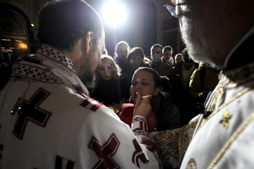 Mnogi ne znaju pravila koja se moraju ispoštovati pred sveto pričešće: Crkva kaže da je ovako pravilo