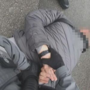 HULIGANI KRVNIČKI PRETUKLI JAKOVA (29) NA VOŽDOVCU! Presreli ga i unakazili metalnom palicom, ima teške povrede