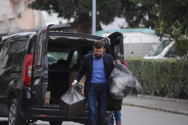 OD NAJLEPŠEG SRPSKOG MAKROA DO POPA! Pogledajte gde je i kako izgleda Maksimović posle CZ-a (FOTO)