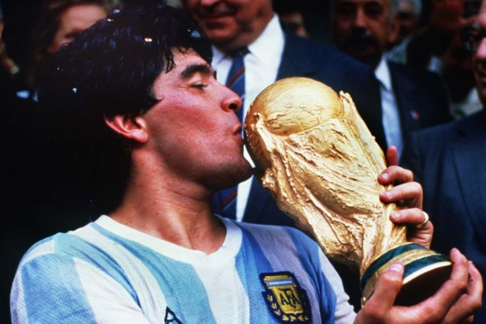 OVO SE NIKAD NIJE DESILO: Svi mediji u jednoj državi imaju ISTI NASLOV od TRI REČI! (FOTO)