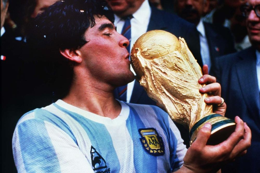 MARADONINOJ ĆERKI NAPOLI ZATVORIO VRATA STADIONA: Samo žele da profitiraju od njegovog imena - neću im to dozvoliti