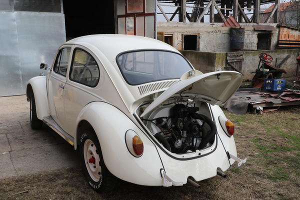 "DOŠLI SMO NA IVICU AMBISA": Omiljena marka automobila svih Srba pred TOTALNIM BANKROTOM? Gigant se SURVAO NA DNO?