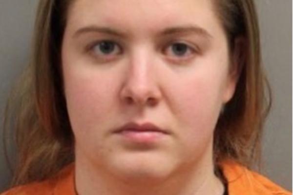 OMILJENA PROFESORKA BEZ MRLJE U KARIJERI URADILA NEŠTO JEZIVO: Učenici od 12 godina poslala poruku zbog koje ROBIJA