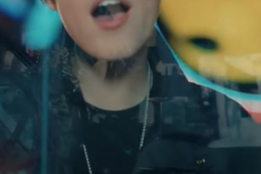 POZNATI PEVAČ ZAČUDIO SVE OVIM POSTUPKOM: Ovu poruku je ostavio jednoj posebnoj osobi! Fanovi u ŠOKU! (FOTO)