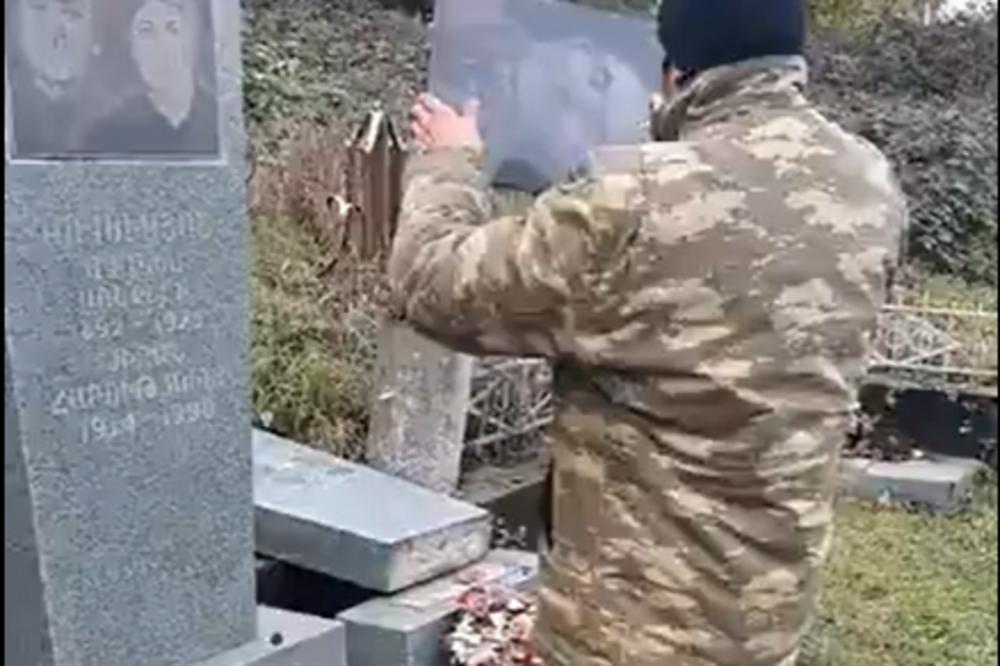 PRIZORI KOJI SU ZGROZILI CEO SVET: Azerbejdžanski vojnici RUŠILI JERMENSKE SPOMENIKE I SVE SNIMALI (VIDEO)